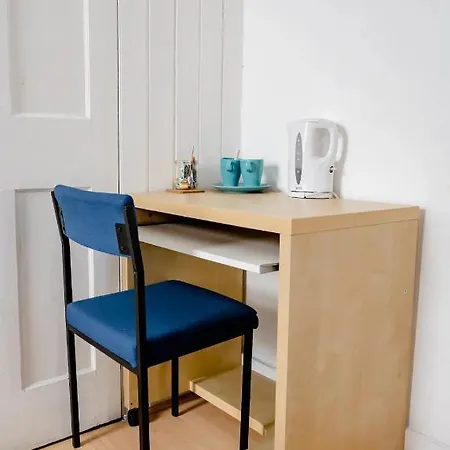 Homestay Near Tottenham Hotspur Stadium London Exterior photo