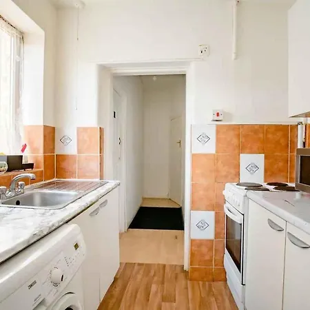 Homestay Near Tottenham Hotspur Stadium London Exterior photo