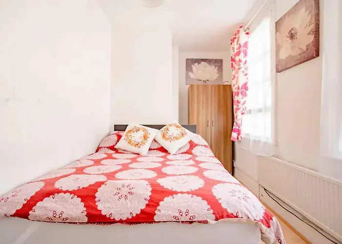 Homestay Near Tottenham Hotspur Stadium